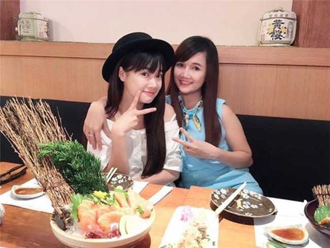 3 chi em nha phuong da dep ngat ngay, 3 chi em hari con gay choang hon hinh anh 13