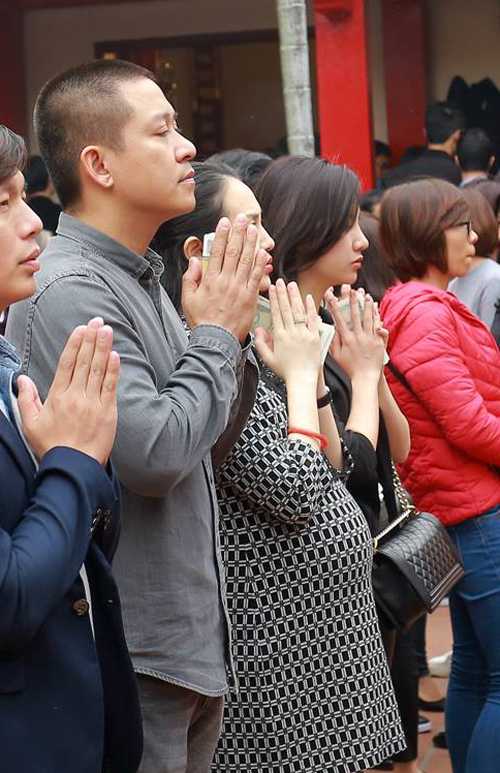 vo-tuan-hung-khe-ne-bung-bau-8-thang-di-le-dau-nam-4