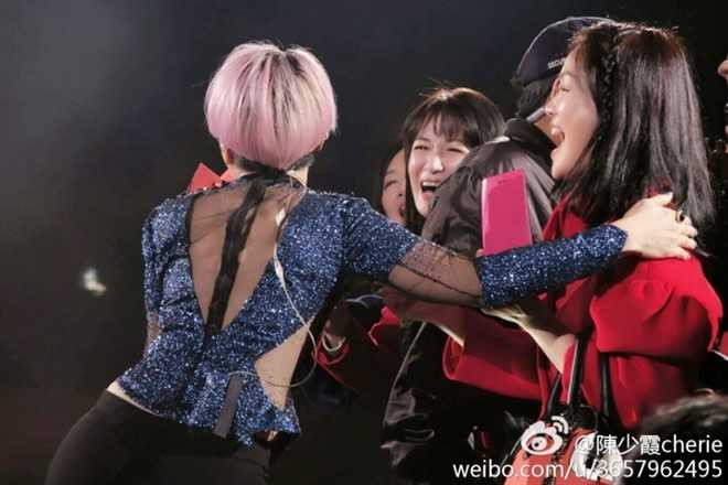 4 ba vo 'Vi Tieu Bao' tich cuc hoi ngo khi tuoi xe chieu hinh anh 5