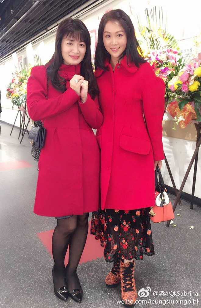 4 ba vo 'Vi Tieu Bao' tich cuc hoi ngo khi tuoi xe chieu hinh anh 2