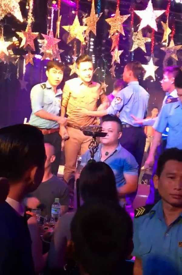 Phan ung khac nhau cua sao Viet khi bi khan gia 'tan cong' hinh anh 4