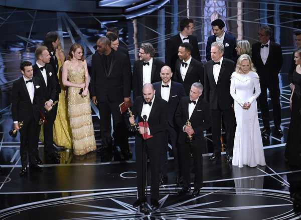 giai-oscar-bi-trao-nham-vi-lon-phong-bi-1