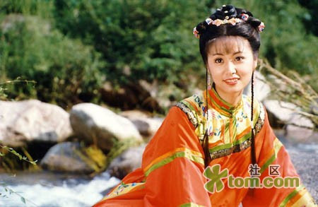 Sau 20 nam gay sot, 'Hoan Chau cach cach' bi to xuyen tac hinh anh 1