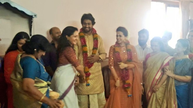 Le dinh hon lang le cua sao nu An Do bi cuong hiep tap the hinh anh 4