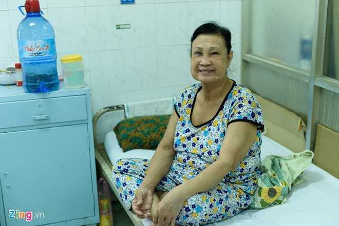 Dien vien cai luong nhap vien khong co noi 1 trieu dong trong tui hinh anh 1