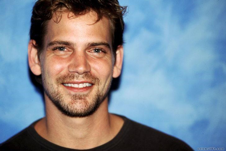 Su nghiep cac sao Hollywood tham hai ra sao khi pham toi au dam? hinh anh 7