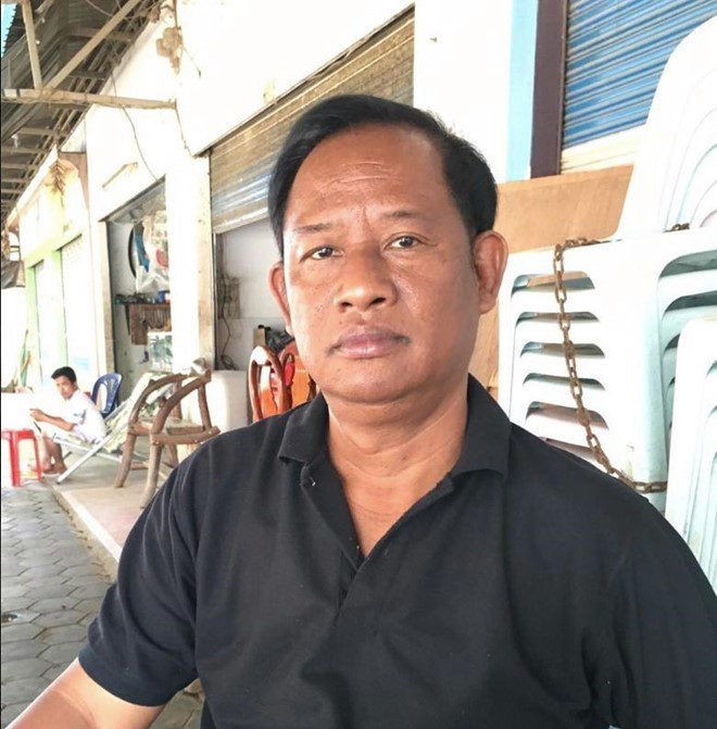 Angelina Jolie bi to lam gia giay to nhan nuoi Maddox hinh anh 1