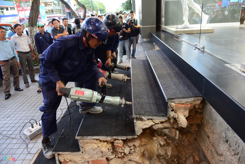 Ong Doan Ngoc Hai: 'Khach san 3 sao hay 5 sao gi toi cung dap' hinh anh 7