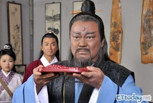 'Bao Thanh Thien' kinh dien Kim Sieu Quan bi u nao hinh anh 1