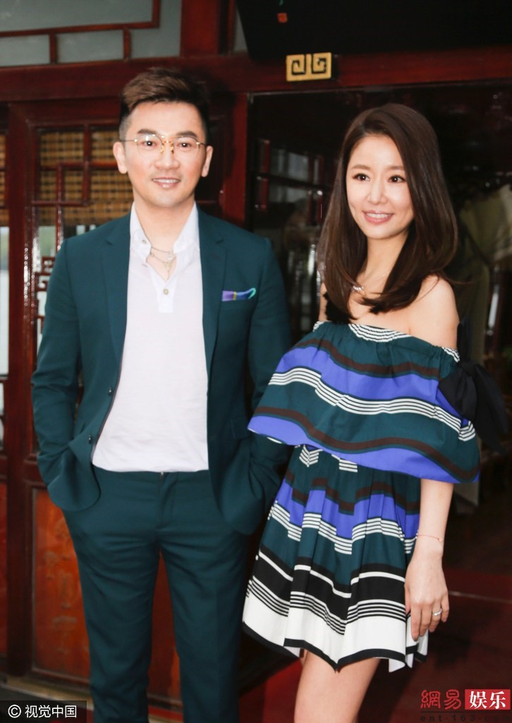 Lam Tam Nhu va To Huu Bang bi bua vay khi di su kien chung hinh anh 5