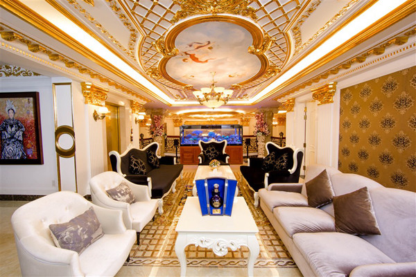 ly-nha-ky-cong-khai-moi-ngoc-ngach-trong-biet-thu-dat-vang-4