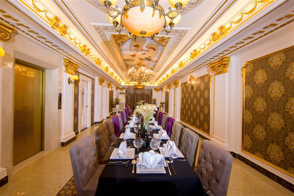 ly-nha-ky-cong-khai-moi-ngoc-ngach-trong-biet-thu-dat-vang-7