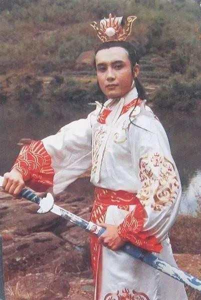 cat xe bach long ma cao ngat khien ngo khong