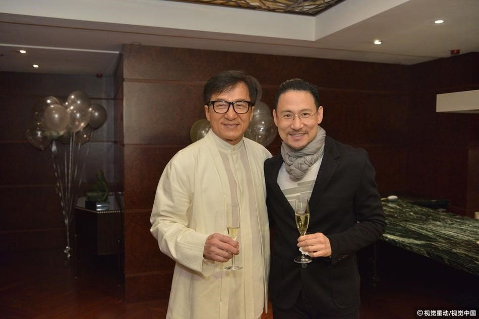 Thanh Long mo tiec thau dem, noi gian khi bi hoi ve bo cu va con gai hinh anh 9