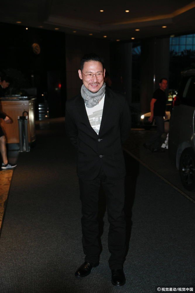 Thanh Long mo tiec thau dem, noi gian khi bi hoi ve bo cu va con gai hinh anh 7