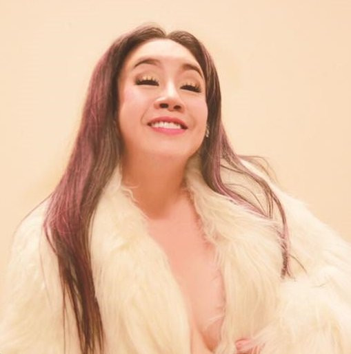 nga ngua voi mat moc 