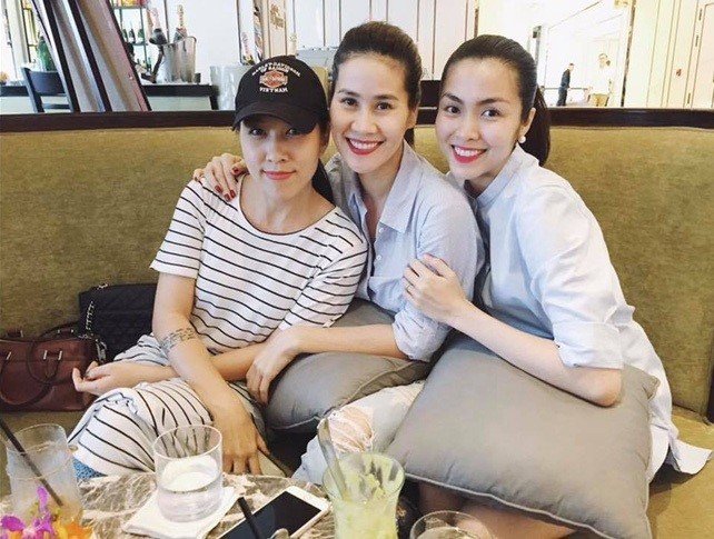 Tang Thanh Ha dua con trai di choi cong vien hinh anh 2