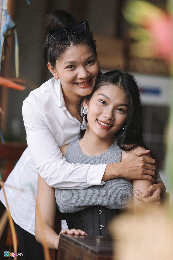 Kieu Trinh: 'Con gai toi nam 18 tuoi bi dai gia ngo y lam nguoi tinh' hinh anh 2