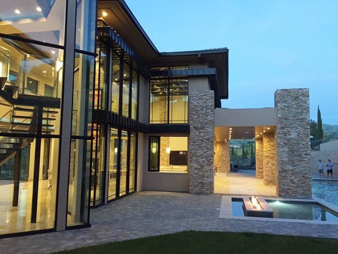 Vo Dan Truong mot minh cham con o My, tiet lo muon ban nha trieu USD hinh anh 3