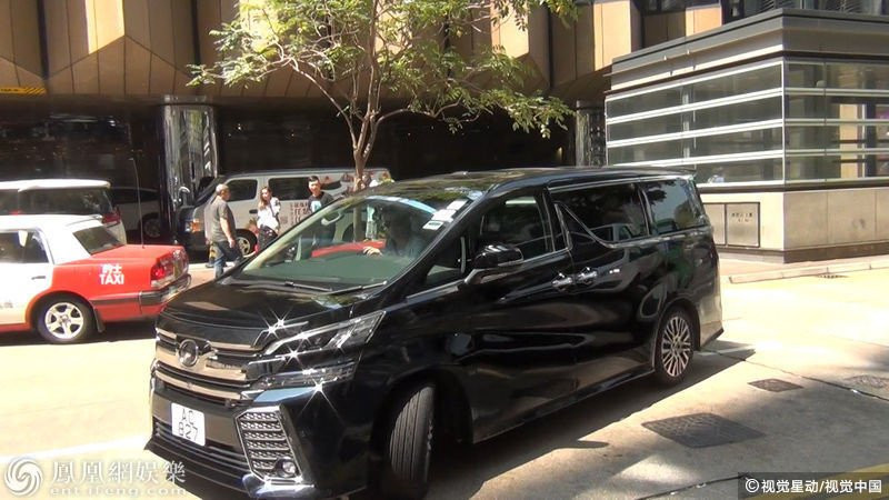 Quach Phu Thanh ruoc co dau kem 23 tuoi bang truc thang hinh anh 8