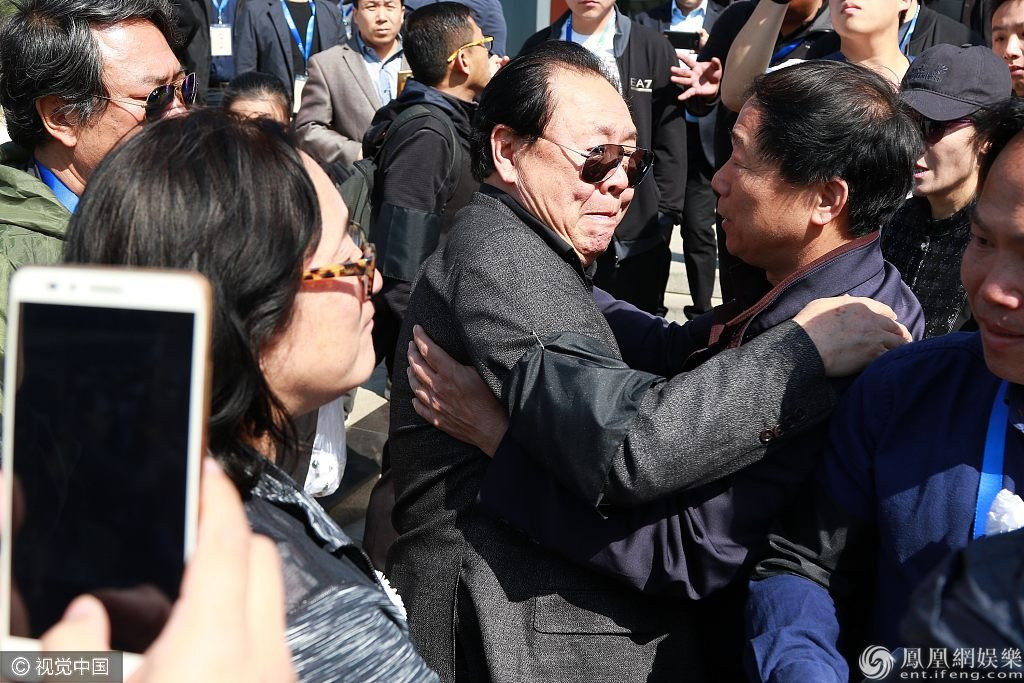 Le tang dao dien Duong Khiet, đạo diễn dương khiết, lễ tang dương khiết, tây du ký 1986, diễn viên tây du ký, sao tây du ký, sao hoa ngữ, đạo diễn dương khiết, tin tức mới nhất, tin tức trong ngày, tin giải trí, tin tức giải trí, tây du ký, sao quốc tế, vtc, vtc news, vtc.vn - 4