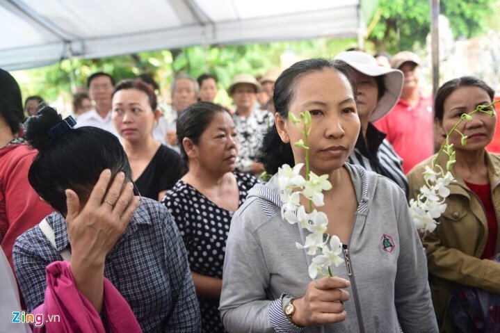 Hinh anh Vo con khoc nuc no trong giay phut tien biet nghe si Thanh Sang - Sao Viet 9