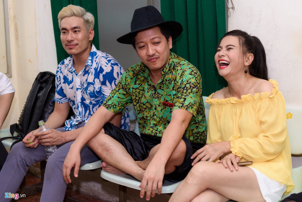 Tran Thanh buon ba xuat hien sau on ao voi Dai Vinh Long hinh anh 8