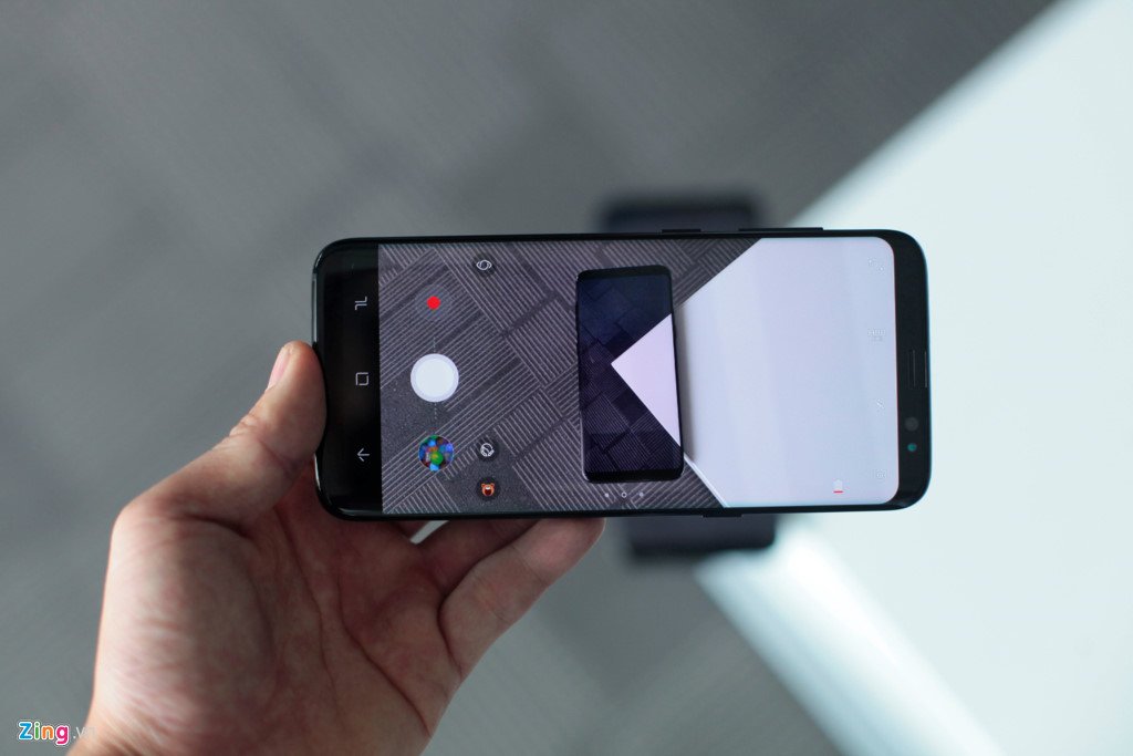 Mo hop Samsung Galaxy S8, S8+ ban thuong mai sap ban tai VN hinh anh 12