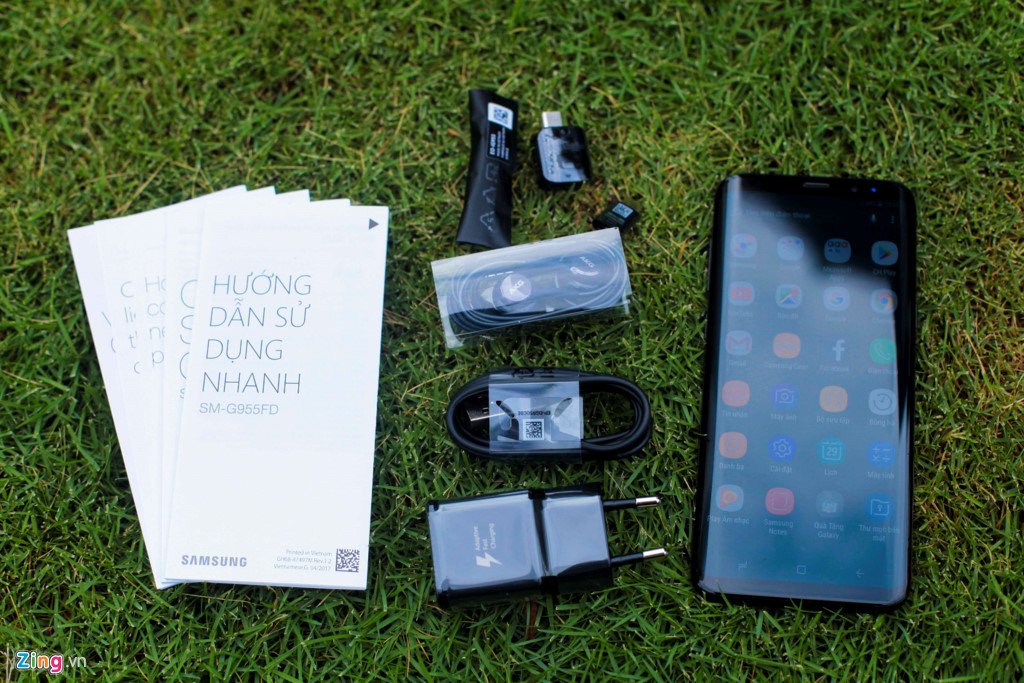 Mo hop Samsung Galaxy S8, S8+ ban thuong mai sap ban tai VN hinh anh 2