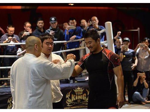 Chan Tu Dan cung che vo thuat cua Ly Lien Kiet, Thanh Long hinh anh 4