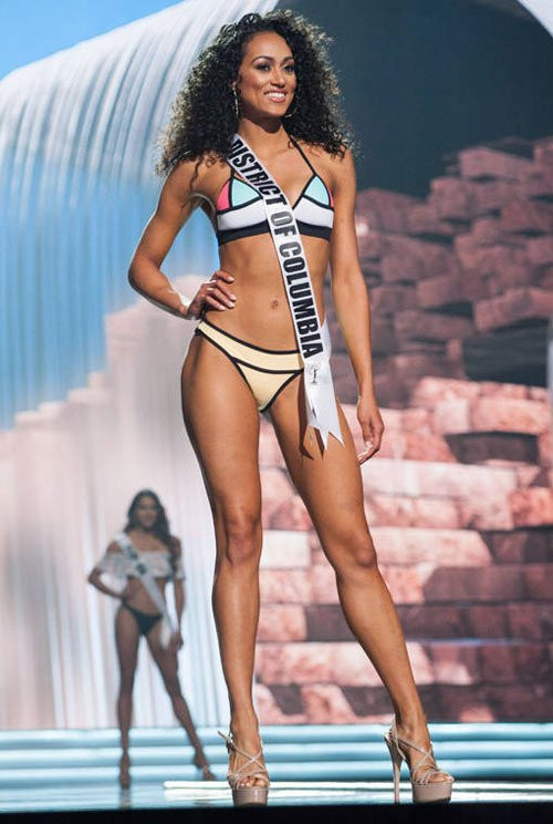 Nha khoa hoc hat nhan da mau dang quang Hoa hau My 2017 hinh anh 3