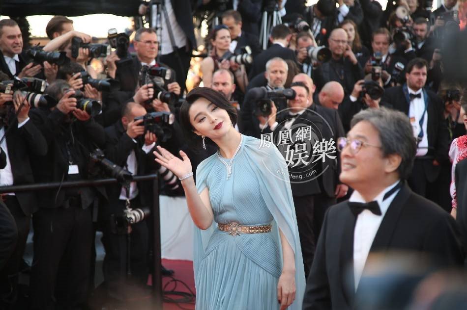 Pham Bang Bang mo nhat giua dan sao lon tren tham do Cannes hinh anh 5