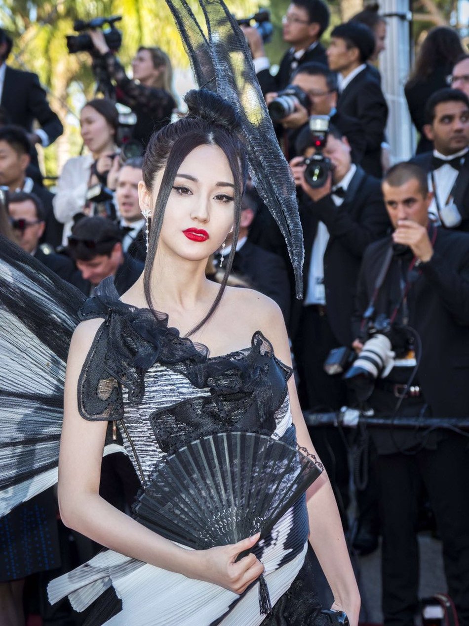 Trung Quoc mat mat vi dan sao hang bet xuat hien tren tham do Cannes hinh anh 3