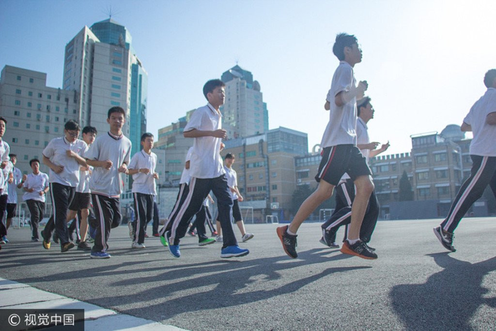 Nhung ngay on thi dai hoc cang thang cua si tu Trung Quoc hinh anh 3