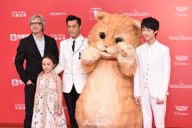 luu-diec-phi-dep-nhu-nang-cong-chua-tren-tham-do-13