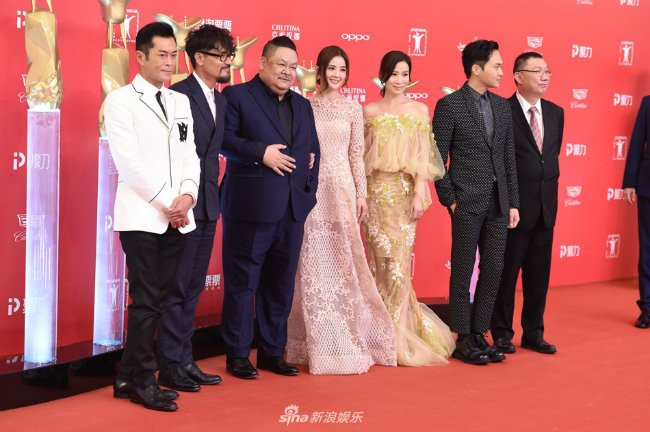 luu-diec-phi-dep-nhu-nang-cong-chua-tren-tham-do-14