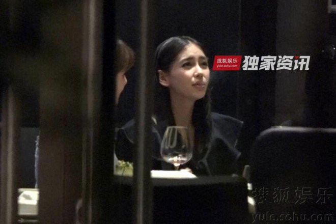 Angelababy bi chi trich vi hut thuoc du moi sinh con hinh anh 2