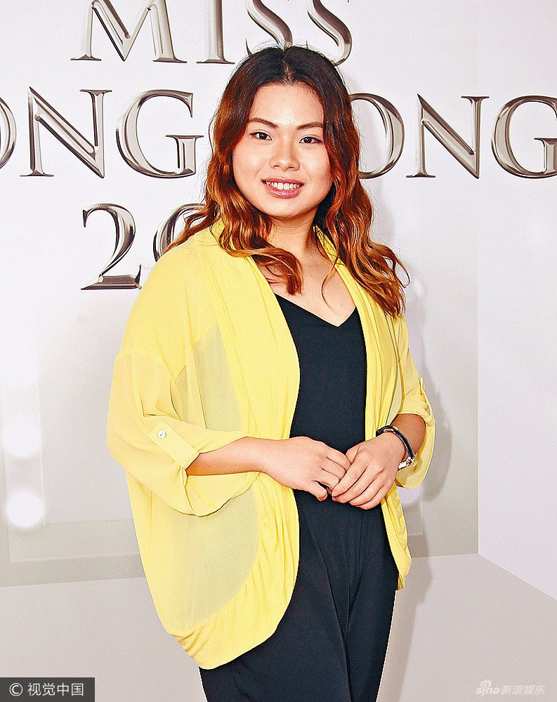 Dan thi sinh hoa hau Hong Kong lai gay chu y vi duoi chuan dep hinh anh 3