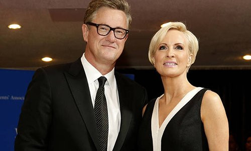 trump-bi-to-doa-nat-doi-hai-mc-truyen-hinh-xin-loi-1