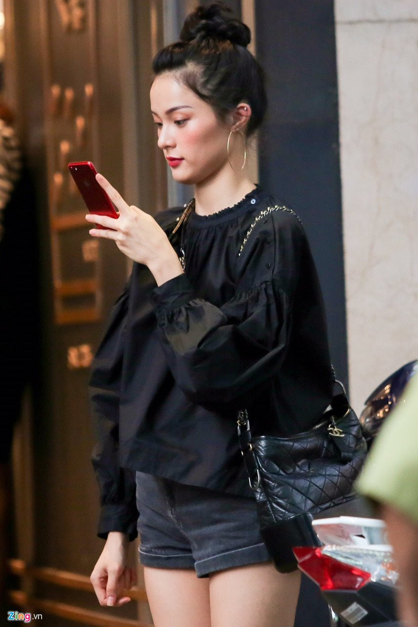 Ha Vi vui ve di hen ho sau khi cong khai chia tay Cuong Do La hinh anh 2