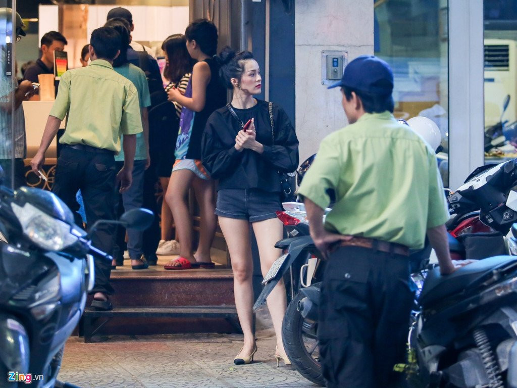 Ha Vi vui ve di hen ho sau khi cong khai chia tay Cuong Do La hinh anh 4