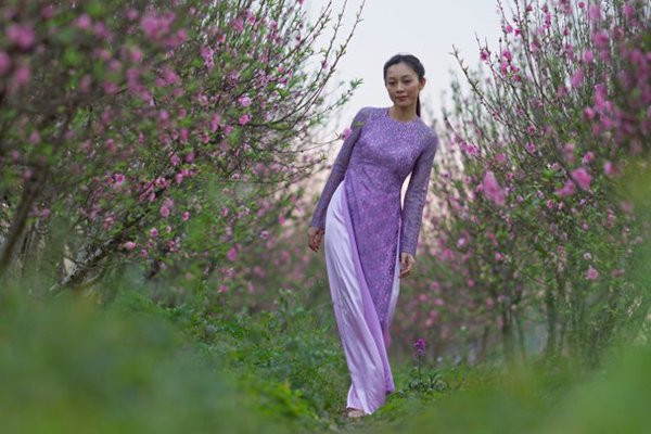 nguoi-vo-dien-vien-nha-bao-tai-sac-cua-vo-su-doan-bao-chau-1