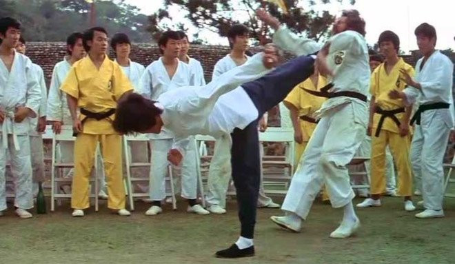 Ly Tieu Long: Dang cap vo thuat chi dau voi ke kem tieng hinh anh 1