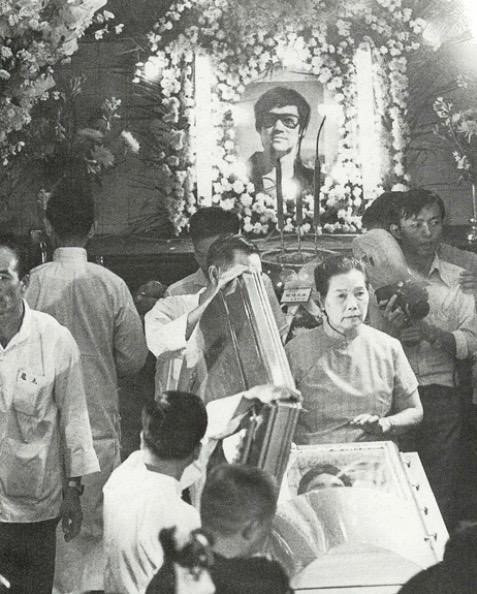 Tron 44 nam ngay mat, nguoi Hong Kong thon thuc vi nho Ly Tieu Long hinh anh 2