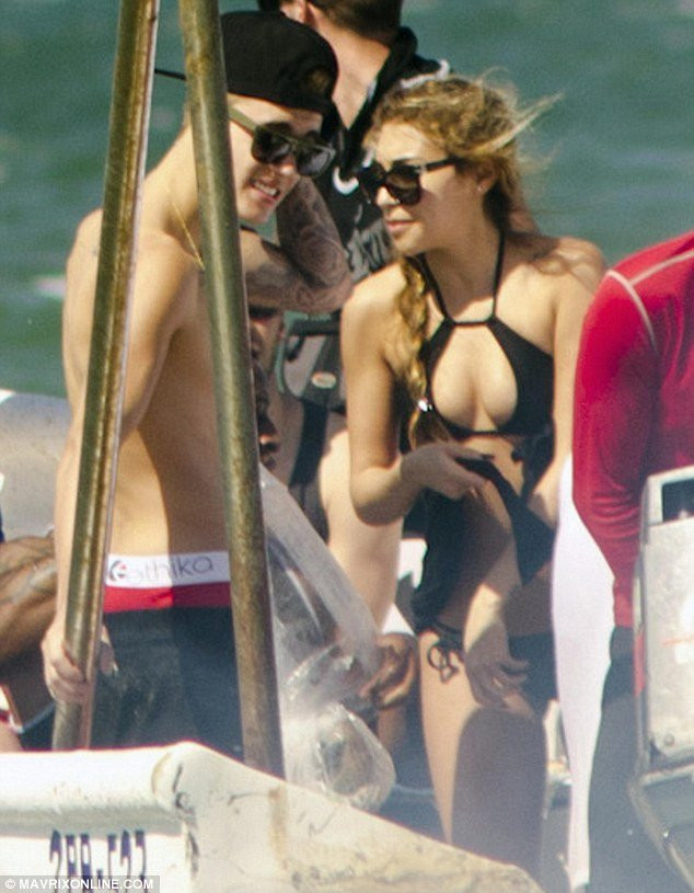 Trung Quoc ra lenh cam Justin Bieber vi loi song thac loan hinh anh 2