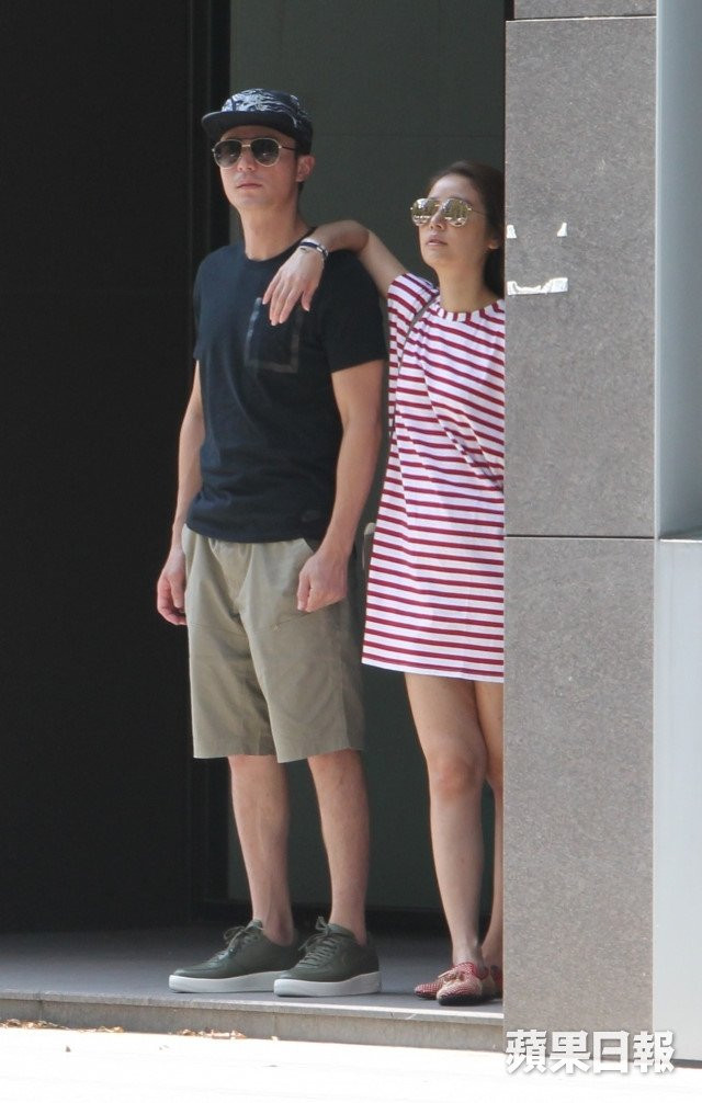 Lam Tam Nhu va Hoac Kien Hoa tinh cam tren pho hinh anh 1