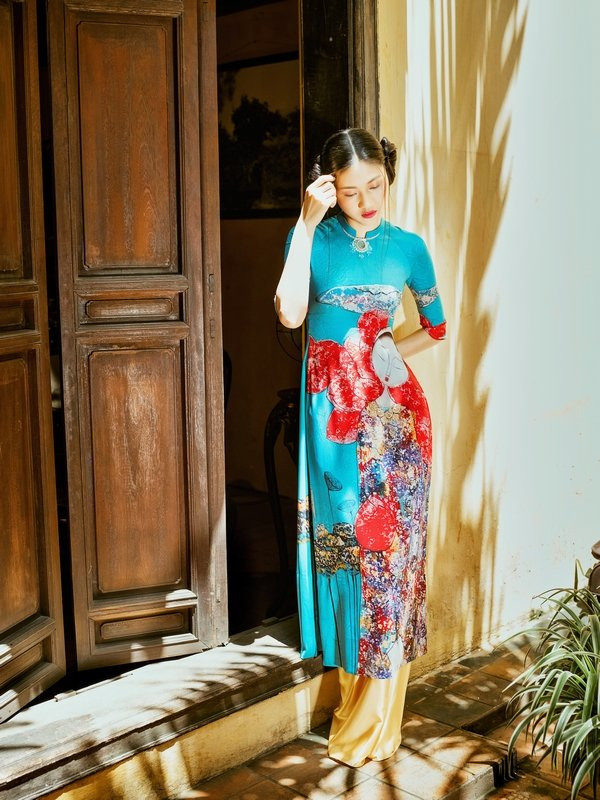 New York Couture Fashion Week 2017: Gặp gỡ người ¼ thế kỷ quảng bá áo dài Việt