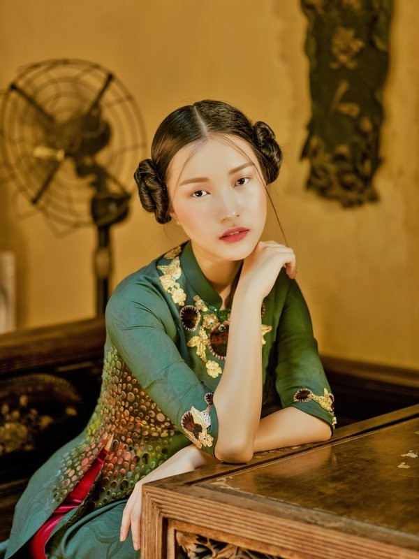 New York Couture Fashion Week 2017: Gặp gỡ người ¼ thế kỷ quảng bá áo dài Việt