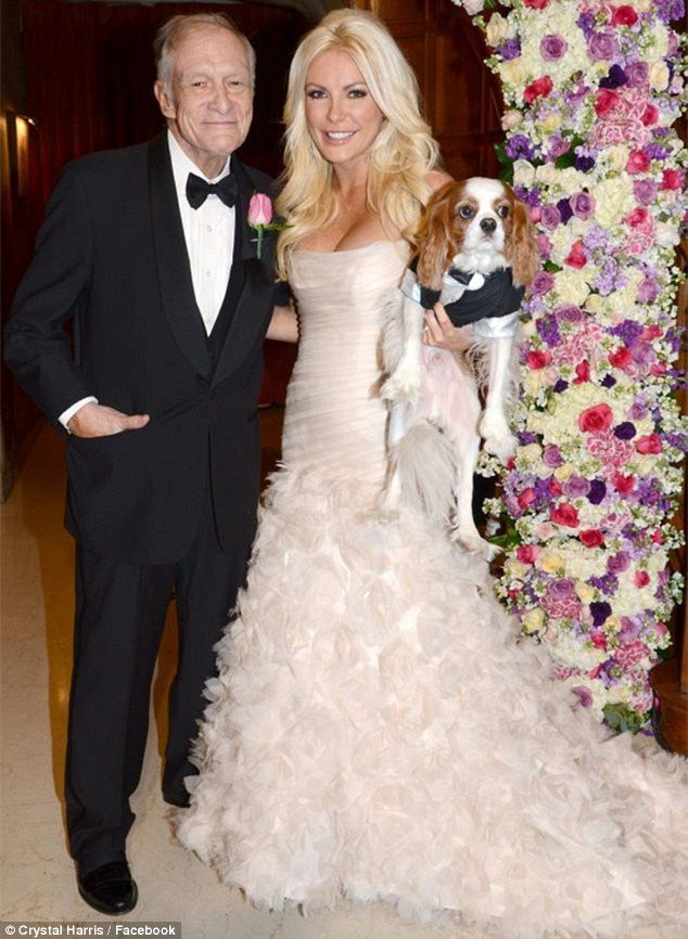 ba chu tap chi playboy co bau khi chong da ngoai 90 tuoi hinh anh 1