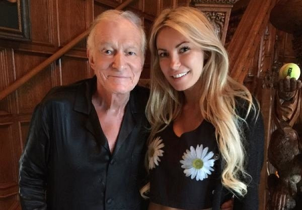 ba chu tap chi playboy co bau khi chong da ngoai 90 tuoi hinh anh 2